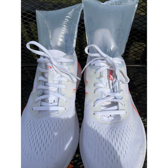 ASICS GT-2000 12 white sunrise pure gel men\'s size 9.5 LN condition running